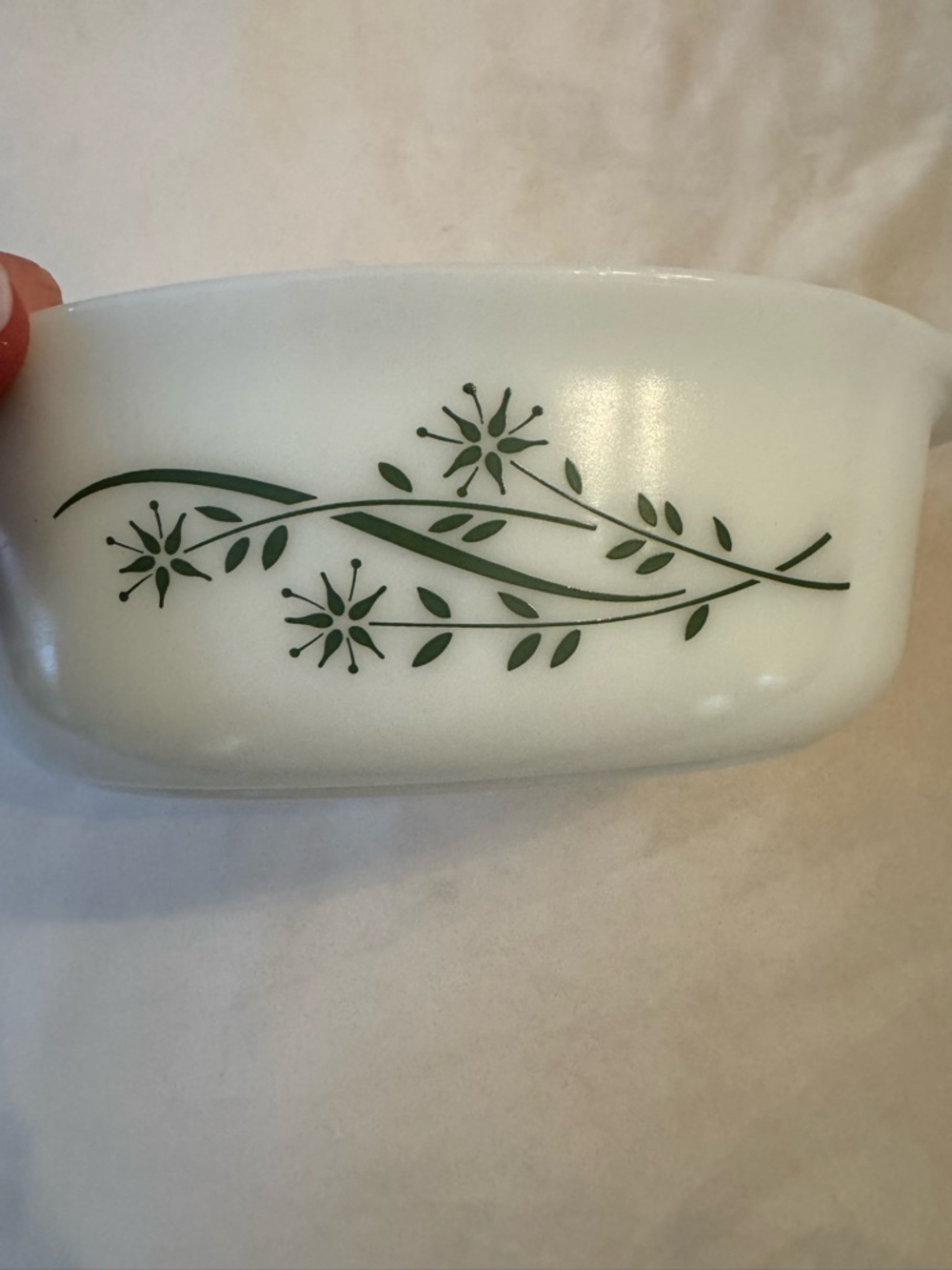 Vintage Pyrex Casserole Dish -Green Honeysuckle - 1 1/2 Quart - Picture 3 of 9